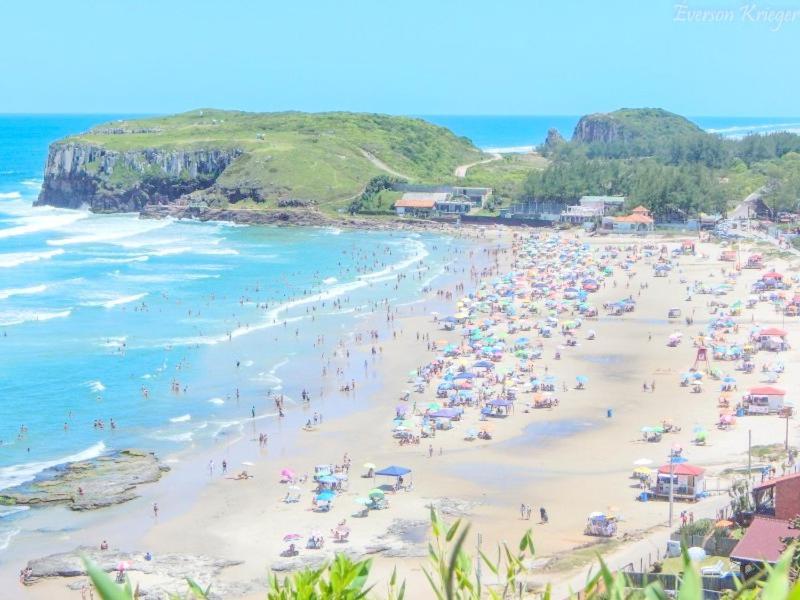 הוילה Casa De 2 Quartos Com 2 Ares-Condicionados Em Torres-Rs - Na Mais Bela Praia Gaucha - Cozinha - Banheiro - Tv Smart 32 E Wi-Fi - Estacionamento - Anfitria Superhost No Bnb מראה חיצוני תמונה