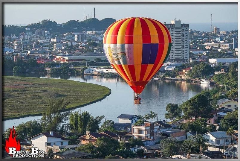 הוילה Casa De 2 Quartos Com 2 Ares-Condicionados Em Torres-Rs - Na Mais Bela Praia Gaucha - Cozinha - Banheiro - Tv Smart 32 E Wi-Fi - Estacionamento - Anfitria Superhost No Bnb מראה חיצוני תמונה