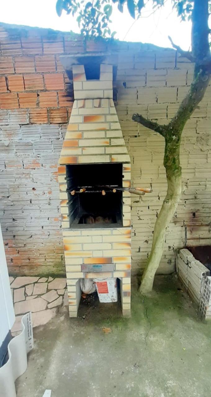 הוילה Casa De 2 Quartos Com 2 Ares-Condicionados Em Torres-Rs - Na Mais Bela Praia Gaucha - Cozinha - Banheiro - Tv Smart 32 E Wi-Fi - Estacionamento - Anfitria Superhost No Bnb מראה חיצוני תמונה