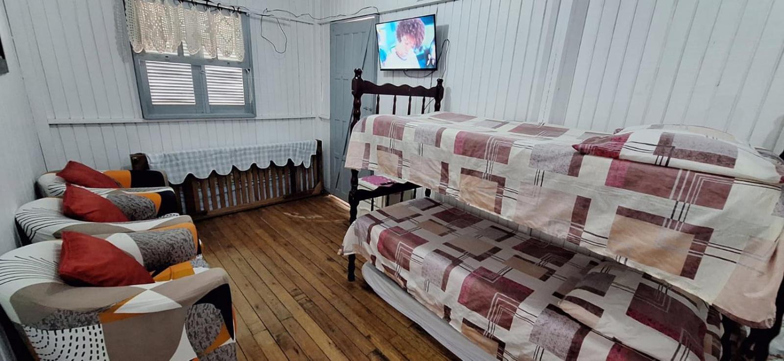 הוילה Casa De 2 Quartos Com 2 Ares-Condicionados Em Torres-Rs - Na Mais Bela Praia Gaucha - Cozinha - Banheiro - Tv Smart 32 E Wi-Fi - Estacionamento - Anfitria Superhost No Bnb מראה חיצוני תמונה